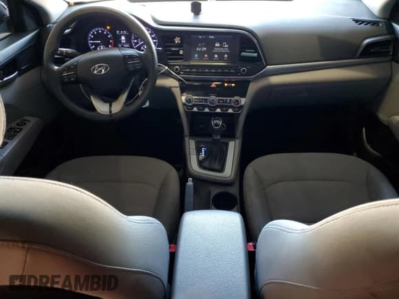 ✅ 2020 Hyundai Elantra SEL • VIN: 5NPD84LF8LH553262 • Lot: 91527155. Listed on Copart with 140,688 mi. Free auction sales archive from the USA and detailed vehicle history report at DreamBid. Image 8.