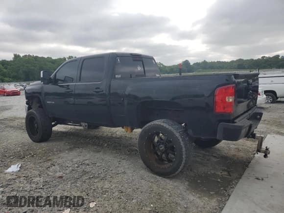 ✅ 2007 Chevrolet Silverado 2500HD LTZ • VIN: 1GCHK23627F532334 • Лот: 57110165. Опубликован ранее на Copart с пробегом 188 392 миль. Бесплатный доступ к архиву аукционных продаж из США и подробный отчёт об истории автомобиля на DreamBid. Изображение 2.