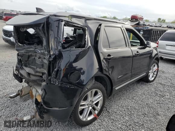 ✅ 2017 Ford Explorer XLT • VIN: 1FM5K8D8XHGD24473 • Lot: 53803405. Listed on Copart with Not provided. Free auction sales archive from the USA and detailed vehicle history report at DreamBid. Image 3.