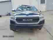 2019 Ram 1500 Limited z VIN 1C6SRFPT1KN553836, wystawiony jako Copart lot #64444235 z przebiegiem 131 978 mil mil oraz Szkoda całkowita • Salvage title. Historia ofert i sprzedaży dostępna na DreamBid. Obrazek 5.