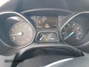 ✅ 2017 Ford Focus Titanium • VIN: 1FADP3N2XHL266148 • Lot: 93219435. Wystawiony na Copart z przebiegiem 97 033 mil. Bezpłatny archiwum sprzedaży aukcyjnych z USA i szczegółowy raport historii pojazdu na DreamBid. Zdjęcie 9.