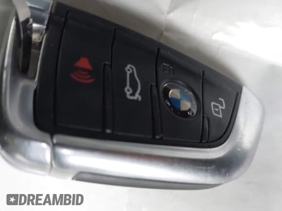 ✅ 2020 BMW 3 Series 330i • VIN: 3MW5R1J01L8B32272 • Lot: 43401892. Wystawiony na IAAI z przebiegiem 39 218 mil. Bezpłatny archiwum sprzedaży aukcyjnych z USA i szczegółowy raport historii pojazdu na DreamBid. Zdjęcie 11.