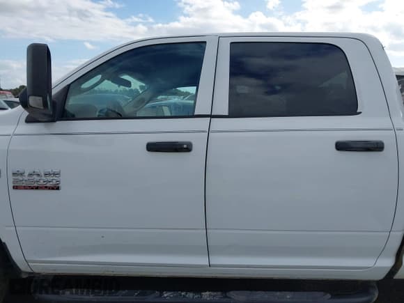 ✅ 2013 Ram 2500 Tradesman • VIN: 3C6TR5HTXDG578274 • Lot: 41119075. Wystawiony na IAAI z przebiegiem 110 825 mil. Bezpłatny archiwum sprzedaży aukcyjnych z USA i szczegółowy raport historii pojazdu na DreamBid. Zdjęcie 14.