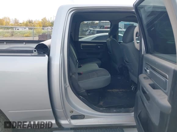 ✅ 2015 Ram 1500 Big Horn • VIN: 1C6RR7TM6FS678308 • Lot: 43463105. Wystawiony na IAAI z przebiegiem 246 232 mil. Bezpłatny archiwum sprzedaży aukcyjnych z USA i szczegółowy raport historii pojazdu na DreamBid. Zdjęcie 8.