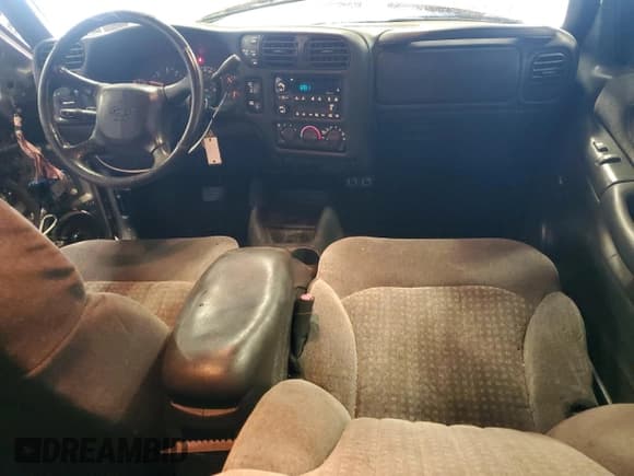 ✅ 2002 Chevrolet Blazer LS • VIN: 1GNDT13W92K177529 • Лот: 58219415. Опубликован ранее на Copart с пробегом 223 195 миль. Бесплатный доступ к архиву аукционных продаж из США и подробный отчёт об истории автомобиля на DreamBid. Изображение 8.