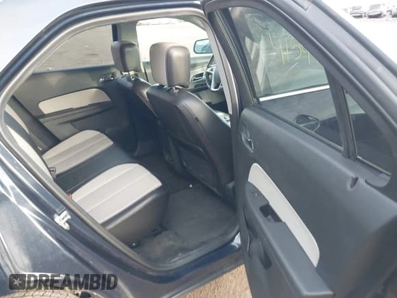 ✅ 2015 Chevrolet Equinox LT • VIN: 2GNALCEKXF6407502 • Lot: 41547787. Wystawiony na IAAI z przebiegiem 104 663 mil. Bezpłatny archiwum sprzedaży aukcyjnych z USA i szczegółowy raport historii pojazdu na DreamBid. Zdjęcie 8.