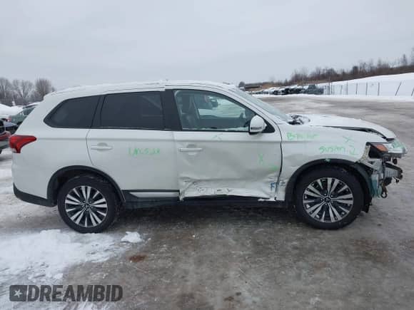 2020 Mitsubishi Outlander ES with VIN JA4AZ3A33LZ011380, listed as a IAAI auction lot 41567914 with 72,663 mi miles and . Bid and sale history available at DreamBid. Image 14.