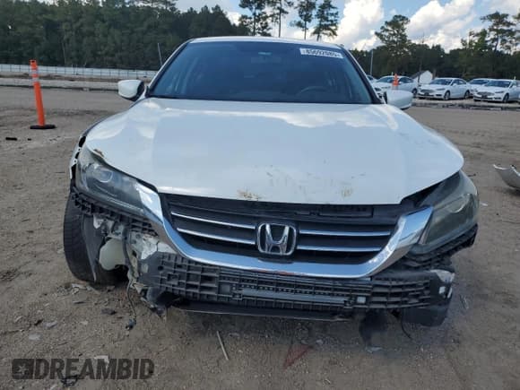 ✅ 2015 Honda Accord Sport • VIN: 1HGCR2F53FA120574 • Lot: 85692085. Wystawiony na Copart z przebiegiem 192 617 mil. Bezpłatny archiwum sprzedaży aukcyjnych z USA i szczegółowy raport historii pojazdu na DreamBid. Zdjęcie 5.