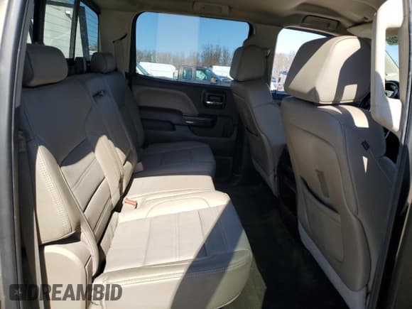 ✅ 2015 GMC Sierra 3500HD Denali • VIN: 1GT424E89FF634043 • Лот: 50613845. Опубликован ранее на Copart с пробегом 403 611 миль. Бесплатный доступ к архиву аукционных продаж из США и подробный отчёт об истории автомобиля на DreamBid. Изображение 10.