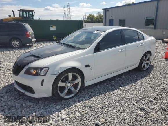 ✅ 2009 Pontiac G8 GT • VIN: 6G2EC57Y59L195313 • Lot: 70852034. Wystawiony na Copart z przebiegiem 110 611 mil. Bezpłatny archiwum sprzedaży aukcyjnych z USA i szczegółowy raport historii pojazdu na DreamBid. Zdjęcie 1.