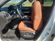 ✅ 2025 Mazda CX-5 Carbon Edition • VIN: JM3KFBAY8S0545588 • Лот: 68694045. Опубликован ранее на Copart с пробегом 2 300 миль. Бесплатный доступ к архиву аукционных продаж из США и подробный отчёт об истории автомобиля на DreamBid. Изображение 7.