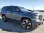 2019 Chevrolet Tahoe Premier z VIN 1GNSKCKJ9KR200083, wystawiony jako Copart lot #57910955 z przebiegiem 53 126 mil mil oraz Szkoda całkowita • Salvage title. Historia ofert i sprzedaży dostępna na DreamBid. Obrazek 4.