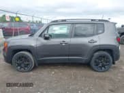✅ 2018 Jeep Renegade Latitude • VIN: ZACCJBBB1JPJ52673 • Lot: 42270587. Wystawiony na IAAI z przebiegiem 88 721 mil. Bezpłatny archiwum sprzedaży aukcyjnych z USA i szczegółowy raport historii pojazdu na DreamBid. Zdjęcie 14.
