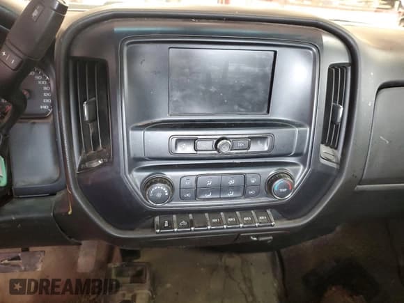 ✅ 2018 Chevrolet Silverado 3500HD Work Truck • VIN: 1GC2KYEG2JZ160837 • Lot: 42372215. Listed on IAAI with 156,488 mi. Free auction sales archive from the USA and detailed vehicle history report at DreamBid. Image 1.