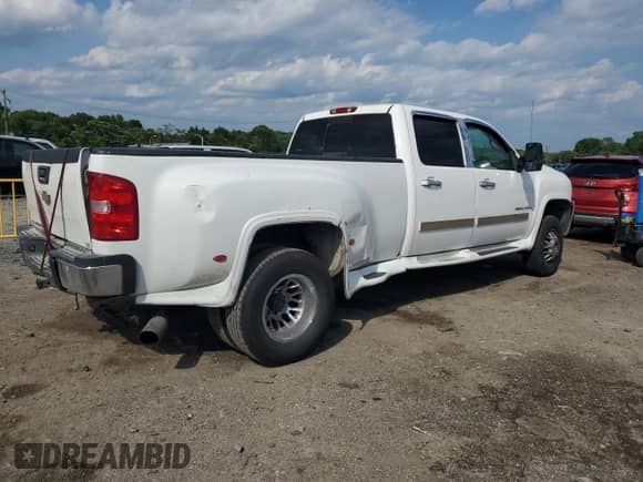 2008 Chevrolet Silverado 3500HD DRW LTZ с VIN 1GCJK33698F146079, выставлен на аукционе Copart как лот 64493805 с пробегом 191 685 миль миль и Списание • Salvage title. История ставок и продаж доступна на DreamBid. Изображение 3.