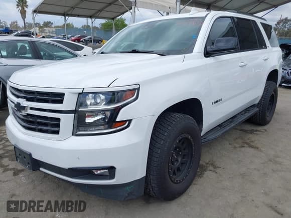 ✅ 2020 Chevrolet Tahoe LT • VIN: 1GNSCBKC0LR290170 • Lot: 42129712. Wystawiony na IAAI z przebiegiem 57 414 mil. Bezpłatny archiwum sprzedaży aukcyjnych z USA i szczegółowy raport historii pojazdu na DreamBid. Zdjęcie 2.
