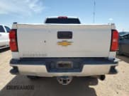 ✅ 2017 Chevrolet Silverado 2500HD Work Truck • VIN: 1GC1KUEY9HF237650 • Lot: 55750345. Wystawiony na Copart z przebiegiem 155 221 mil. Bezpłatny archiwum sprzedaży aukcyjnych z USA i szczegółowy raport historii pojazdu na DreamBid. Zdjęcie 6.