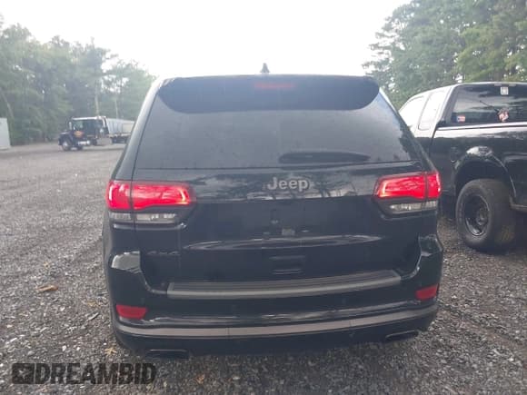 ✅ 2020 Jeep Grand Cherokee Overland • VIN: 1C4RJFCGXLC177237 • Lot: 42626486. Listed on IAAI with 39,629 mi. Free auction sales archive from the USA and detailed vehicle history report at DreamBid. Image 16.