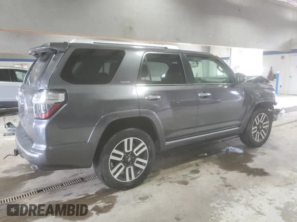 ✅ 2016 Toyota 4Runner Limited • VIN: JTEBU5JR2G5342386 • Lot: 81070815. Listed on Copart with 90,838 mi. Free auction sales archive from the USA and detailed vehicle history report at DreamBid. Image 3.
