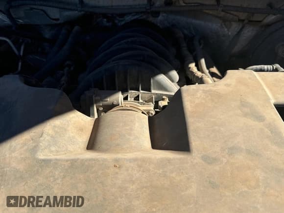 ✅ 2019 Chevrolet Silverado 1500 Work Truck • VIN: 3GCNWAEF8KG178647 • Lot: 81751314. Wystawiony na Copart z przebiegiem 102 883 mil. Bezpłatny archiwum sprzedaży aukcyjnych z USA i szczegółowy raport historii pojazdu na DreamBid. Zdjęcie 7.