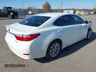 ✅ 2014 Lexus ES 300h • VIN: JTHBW1GG5E2052816 • Лот: 43659378. Опубликован ранее на IAAI с пробегом 187 730 миль. Бесплатный доступ к архиву аукционных продаж из США и подробный отчёт об истории автомобиля на DreamBid. Изображение 4.