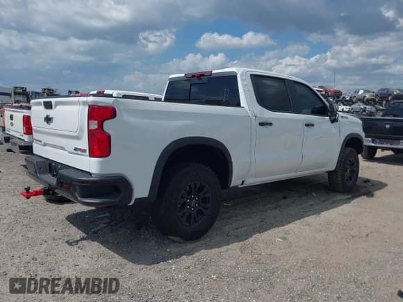 ✅ 2025 Chevrolet Silverado 1500 ZR2 • VIN: 3GCUKHEL0SG213168 • Лот: 42156338. Опубликован ранее на IAAI с пробегом 4 673 миль. Бесплатный доступ к архиву аукционных продаж из США и подробный отчёт об истории автомобиля на DreamBid. Изображение 4.