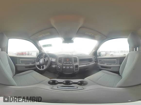 2017 Ram 1500 Tradesman z VIN 3C6JR6AT1HG745604, wystawiony jako Copart lot #42191005 z przebiegiem 34 249 mil mil oraz Szkoda całkowita • Salvage title. Historia ofert i sprzedaży dostępna na DreamBid. Obrazek 13.