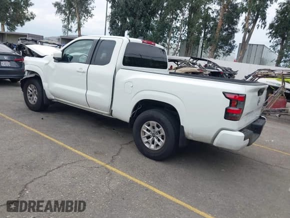 ✅ 2024 Nissan Frontier S • VIN: 1N6ED1CM4RN654284 • Lot: 43085762. Listed on IAAI with 7,903 mi. Free auction sales archive from the USA and detailed vehicle history report at DreamBid. Image 3.