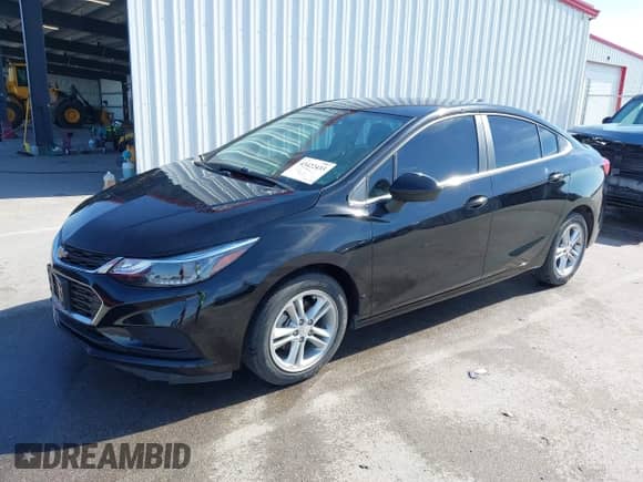 2018 Chevrolet Cruze LT with VIN 1G1BE5SM0J7126125, listed as a IAAI auction lot 43422433 with 50,301 mi miles and . Bid and sale history available at DreamBid. Image 2.
