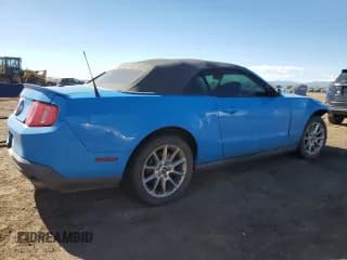 ✅ 2010 Ford Mustang GT • VIN: 1ZVBP8FH3A5120070 • Lot: 90307685. Wystawiony na Copart z przebiegiem 273 359 mil. Bezpłatny archiwum sprzedaży aukcyjnych z USA i szczegółowy raport historii pojazdu na DreamBid. Zdjęcie 3.