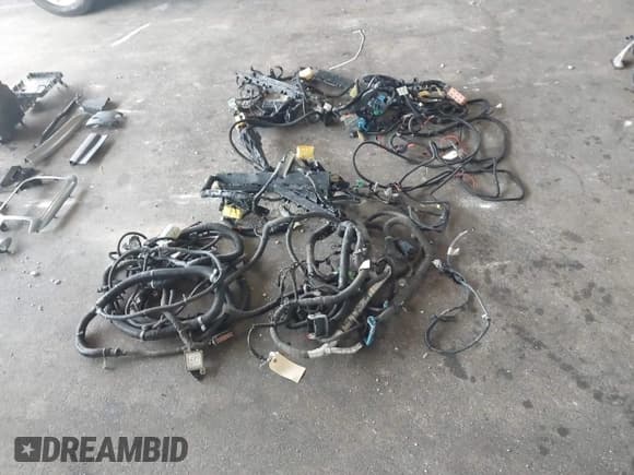 ✅ 2015 Chevrolet Silverado 2500HD LT • VIN: 1GC1KVE82FF105963 • Lot: 42234464. Listed on IAAI with Not provided. Free auction sales archive from the USA and detailed vehicle history report at DreamBid. Image 15.