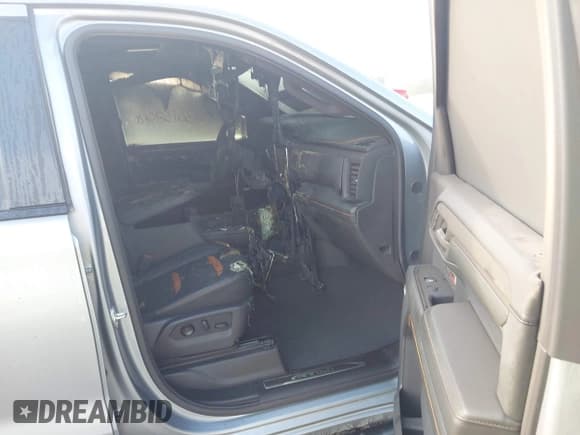 ✅ 2024 GMC Sierra 1500 AT4 • VIN: 3GTUUEE87RG362675 • Лот: 43015840. Опубликован ранее на IAAI с пробегом 31 187 миль. Бесплатный доступ к архиву аукционных продаж из США и подробный отчёт об истории автомобиля на DreamBid. Изображение 5.