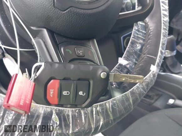 ✅ 2021 Jeep Wrangler Unlimited Willys • VIN: 1C4HJXDN0MW685716 • Lot: 40837088. Wystawiony na IAAI z przebiegiem 35 881 mil. Bezpłatny archiwum sprzedaży aukcyjnych z USA i szczegółowy raport historii pojazdu na DreamBid. Zdjęcie 11.