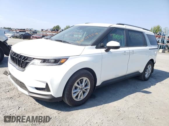 ✅ 2024 Kia Carnival LX • VIN: KNDNB5H34R6450188 • Lot: 70039524. Listed on Copart with 5,382 mi. Free auction sales archive from the USA and detailed vehicle history report at DreamBid. Image 1.