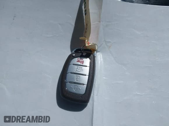 ✅ 2019 Hyundai Ioniq Limited • VIN: KMHC75LDXKU110856 • Lot: 41820385. Wystawiony na IAAI z przebiegiem 47 187 mil. Bezpłatny archiwum sprzedaży aukcyjnych z USA i szczegółowy raport historii pojazdu na DreamBid. Zdjęcie 11.