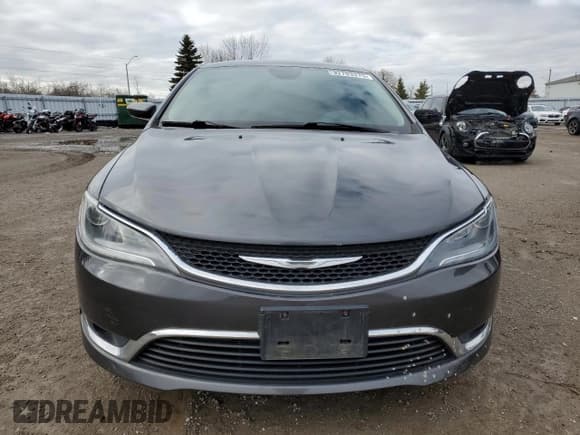✅ 2015 Chrysler 200 Limited • VIN: 1C3CCCAB6FN506731 • Лот: 92703375. Опубликован ранее на Copart с пробегом 199 159 миль. Бесплатный доступ к архиву аукционных продаж из США и подробный отчёт об истории автомобиля на DreamBid. Изображение 5.
