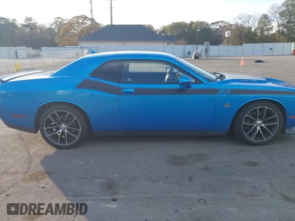 ✅ 2015 Dodge Challenger R/T Scat Pack Shaker • VIN: 2C3CDZFJ5FH821822 • Lot: 43760587. Listed on IAAI with 69,460 mi. Free auction sales archive from the USA and detailed vehicle history report at DreamBid. Image 13.