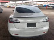 ✅ 2020 Tesla Model 3 Long Range • VIN: 5YJ3E1EB1LF712697 • Lot: 43403529. Wystawiony na IAAI z przebiegiem Nie podano. Bezpłatny archiwum sprzedaży aukcyjnych z USA i szczegółowy raport historii pojazdu na DreamBid. Zdjęcie 13.