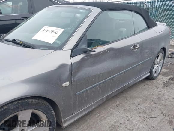 ✅ 2006 Saab 9-3 Aero • VIN: YS3FH71U866006088 • Lot: 41467502. Wystawiony na IAAI z przebiegiem 149 958 mil. Bezpłatny archiwum sprzedaży aukcyjnych z USA i szczegółowy raport historii pojazdu na DreamBid. Zdjęcie 6.