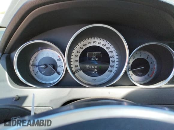 ✅ 2014 Mercedes-Benz C 250 Sport • VIN: WDDGF4HB9EA951167 • Лот: 71278865. Опубликован ранее на Copart с пробегом 101 263 миль. Бесплатный доступ к архиву аукционных продаж из США и подробный отчёт об истории автомобиля на DreamBid. Изображение 9.