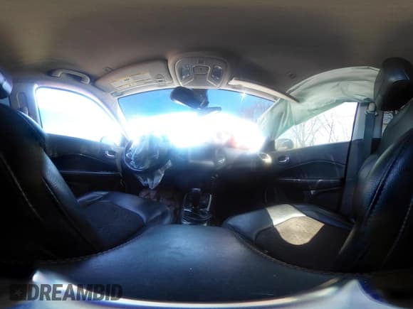 ✅ 2019 Jeep Compass Latitude • VIN: 3C4NJDBB2KT593620 • Lot: 42147809. Wystawiony na IAAI z przebiegiem 124 940 mil. Bezpłatny archiwum sprzedaży aukcyjnych z USA i szczegółowy raport historii pojazdu na DreamBid. Zdjęcie 18.