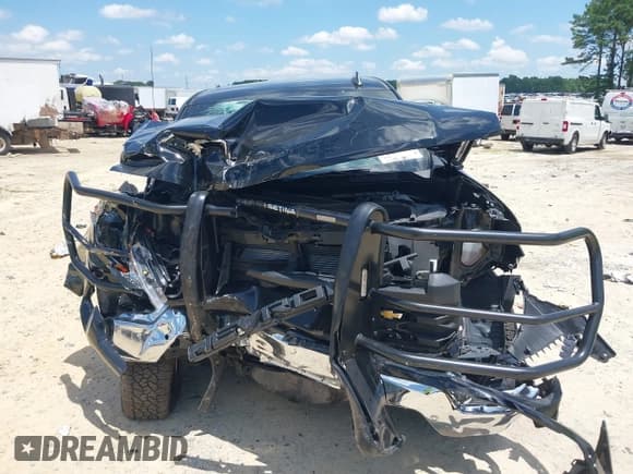 ✅ 2024 Chevrolet Silverado 1500 • VIN: 3GCUD4ED0RG412033 • Лот: 42533107. Опубликован ранее на IAAI с пробегом 4 258 миль. Бесплатный доступ к архиву аукционных продаж из США и подробный отчёт об истории автомобиля на DreamBid. Изображение 12.