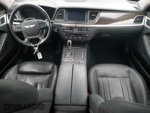 ✅ 2015 Hyundai Genesis 3.8L • VIN: KMHGN4JE1FU042708 • Lot: 43339185. Wystawiony na Copart z przebiegiem 142 912 mil. Bezpłatny archiwum sprzedaży aukcyjnych z USA i szczegółowy raport historii pojazdu na DreamBid. Zdjęcie 8.