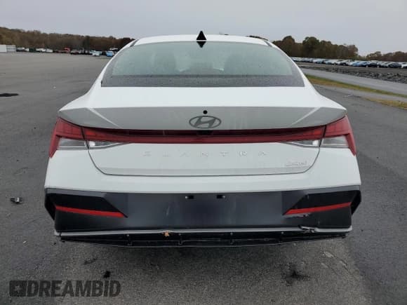 ✅ 2025 Hyundai Elantra Limited • VIN: KMHLP4DG1SU030350 • Лот: 90933925. Опубликован ранее на Copart с пробегом 9 412 миль. Бесплатный доступ к архиву аукционных продаж из США и подробный отчёт об истории автомобиля на DreamBid. Изображение 6.