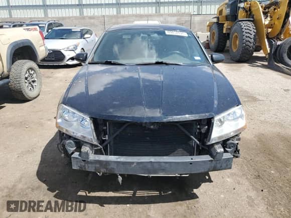 2012 Dodge Avenger SXT Plus z VIN 1C3CDZEG1CN165675, wystawiony jako Copart lot #69857434 z przebiegiem 151 747 mil mil oraz Czysty tytuł • Clean title. Historia ofert i sprzedaży dostępna na DreamBid. Obrazek 5.