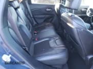 ✅ 2019 Jeep Cherokee Trailhawk • VIN: 1C4PJMBX5KD484305 • Lot: 92538185. Wystawiony na Copart z przebiegiem 75 929 mil. Bezpłatny archiwum sprzedaży aukcyjnych z USA i szczegółowy raport historii pojazdu na DreamBid. Zdjęcie 11.