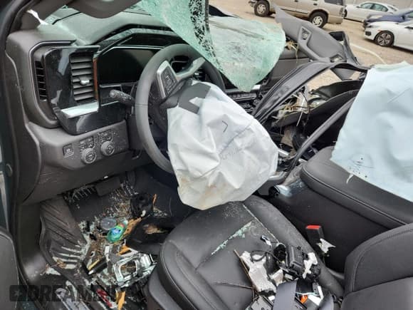 ✅ 2026 Chevrolet Silverado 1500 LT Trail Boss • VIN: 3GCUKFED8TG109879 • Lot: 90727375. Wystawiony na Copart z przebiegiem Nie podano. Bezpłatny archiwum sprzedaży aukcyjnych z USA i szczegółowy raport historii pojazdu na DreamBid. Zdjęcie 8.