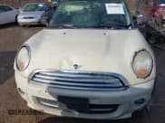 ✅ 2011 MINI Hardtop • VIN: WMWSU3C59BT092486 • Lot: 43936454. Listed on IAAI with 195,724 mi. Free auction sales archive from the USA and detailed vehicle history report at DreamBid. Image 6.