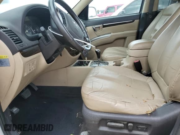 ✅ 2012 Hyundai Santa Fe Limited • VIN: 5XYZK4AG5CG139527 • Lot: 73944854. Wystawiony na Copart z przebiegiem Nie podano. Bezpłatny archiwum sprzedaży aukcyjnych z USA i szczegółowy raport historii pojazdu na DreamBid. Zdjęcie 7.