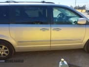 ✅ 2010 Chrysler Town & Country Touring • VIN: 2A4RR5D14AR350892 • Lot: 42641593. Wystawiony na IAAI z przebiegiem 97 493 mil. Bezpłatny archiwum sprzedaży aukcyjnych z USA i szczegółowy raport historii pojazdu na DreamBid. Zdjęcie 13.